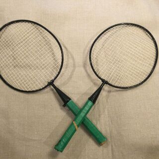 柄の短い　バトミントン