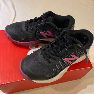 テニスシューズ　子供　20センチ　ニューバランスの画像