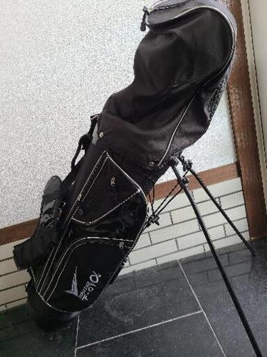 ゴルフバックとクラブのセット