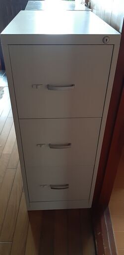 中古メタルオフィスファイリングキャビネット