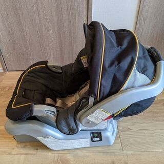 【お取引中】チャイルドシート☆キャリー付☆カーシート☆新生児からの画像