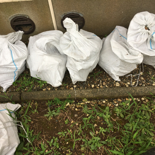 レンガ　ガラの画像