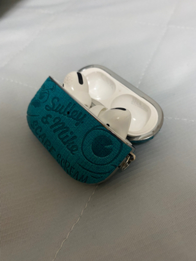 AirPodsPro ケース2つ付き
