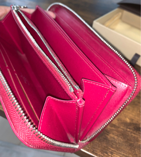 LOUIS VUITTON エピ　ジッピーウォレット　財布