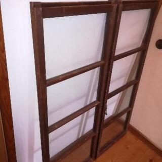 古民家の窓ガラス　２枚セットの画像