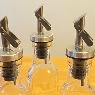 【新品未使用】ニトリ　オイル&ビネガーボトル オーク(250ml)　3本1セットの画像