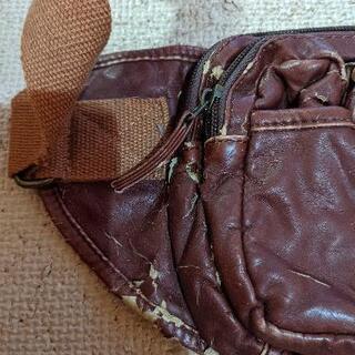 皮のウエストポーチ　新品の画像