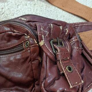 皮のウエストポーチ　新品の画像