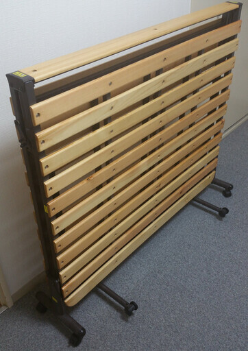 山善 折りたたみベッド ＆ 折りたたみマットレス （すのこ セミダブル ワイド 耐荷重 90kg 布団干し機能 通気性 コンパクト収納 固定ストッパー付き 組立品 ナチュラル）