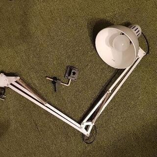 デスクライトの画像