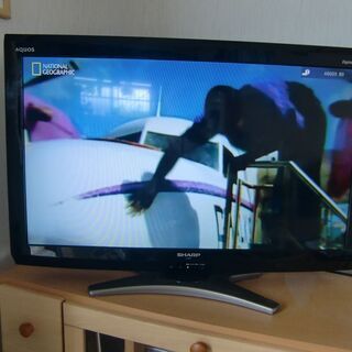 SHARP AQUOS 32型　LC32E7
