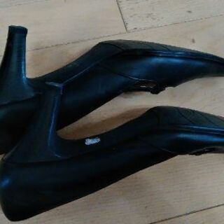 【値下げ！】REGALパンプス　本革25センチ黒の画像