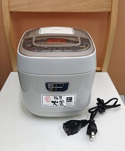 アイリスオーヤマ　炊飯器　IRIS ERC-MC30-W　X023