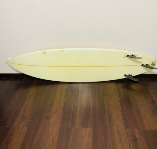 サーフボード　6.4ft  リーシュコード、サーフワックス付き