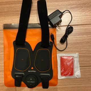 【中古】シックスパッドSIXPAD腕•二の腕用ArmBelt充電式筋トレの画像