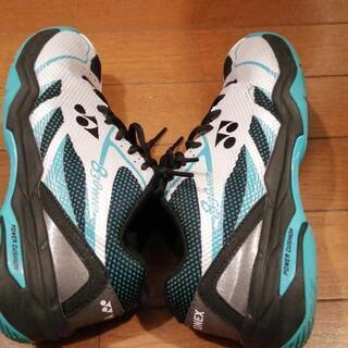 ヨネックスバドミントンシューズ24.5センチの画像