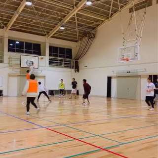 一緒にバスケ🏀しませんかー！？