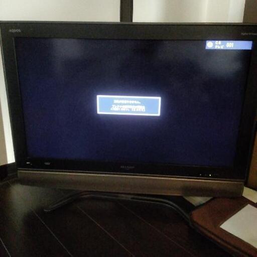 シャープ　37型テレビ