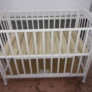【愛品館八千代店】カトージ　ベビーベッド【愛八BB】