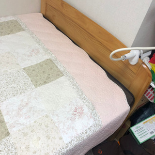 ニトリのシングルベッドの画像