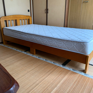 シングルベッド