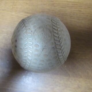 少年野球バット＋ボール２個　100円　（木製）の画像