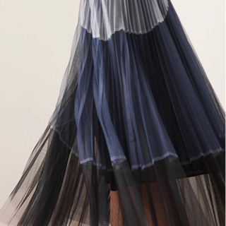 【新品】グラデーションスカート　Ｆの画像