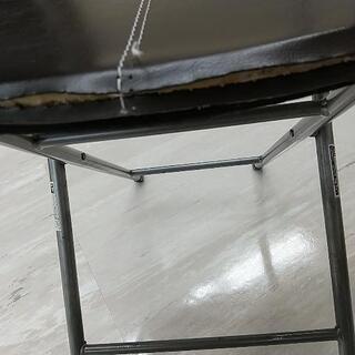 折り畳み椅子の画像