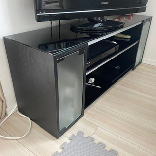 テレビボードを差し上げます