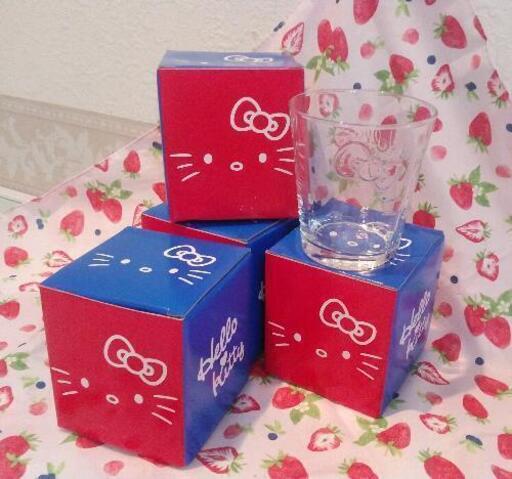 新品　Hello Kittyｸﾞﾗｽ４個セットハローキティー　硝子コップ４個セット