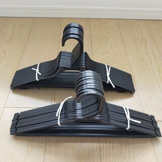 ハンガーまとめ売り(20本）