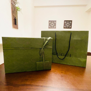 最新　グッチ　GUCCI ボタニカル柄　紙袋　大サイズ　ショップ...
