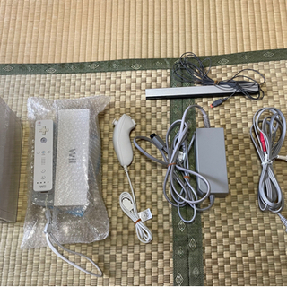 Wii本体 WiiFit 本体、ソフトの画像