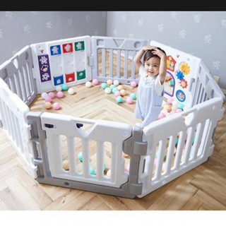 日本育児 ミュージカルキッズランドDX 本体+拡張トイパネル(2枚)セット 計8枚の画像