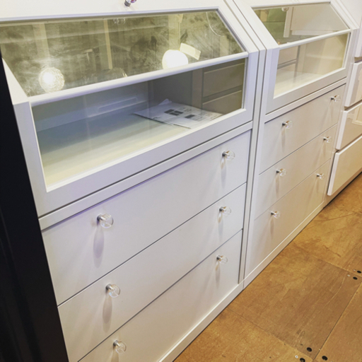 【再入荷！】&【型違いも同時入荷！】廃盤モデル　ビーカンパニー　b-company 3D cabinet times 3D キャビネット　タイムズ　time’s 収納　ストレージ　衣類　小物　ガラスキャビネット　飾り棚　検　ロココ　フレンチ　アンティーク　ビンテージ　レトロ　姫系　什器　おしゃれ　北欧　 【在庫1点】