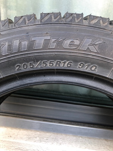 新古スタッドレスタイヤ205/55R16 4本セット