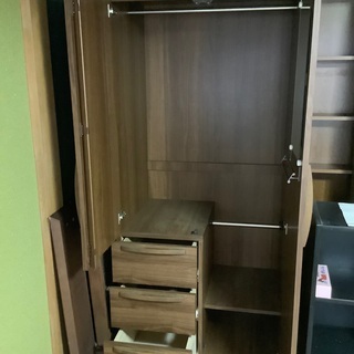 洋服タンスの画像