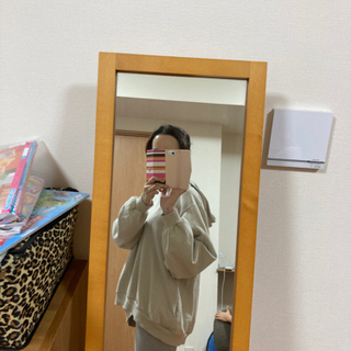グローバルワークのパーカーの画像