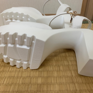 ☆ サンダル 高さ10センチ サイズ24.5センチ 美品 自宅保管 発送可能 の画像