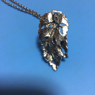 🌸カーディガンクリップ  値下げしました。       3,000→2,000→1,000の画像