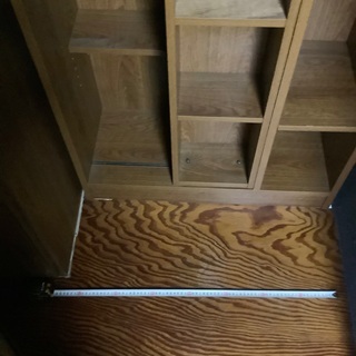 木目　スライド本棚　奥行き活用の画像
