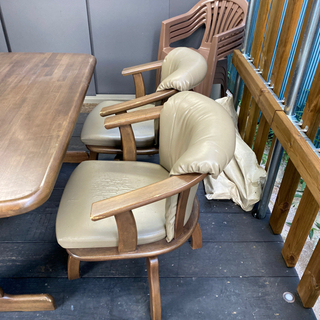 大塚家具ダイニングテーブルセット差し上げますの画像