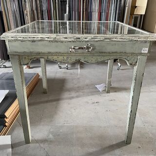 ￥4000（税込）で譲ります。フレンチシャビ―スタイル・ガラステ...