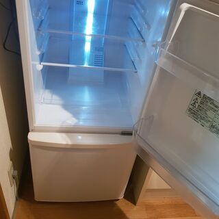 引っ越しで冷蔵庫が不要になる為、8/14午前中までに自宅までとりに来てくださる方限定で差し上げます。の画像