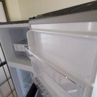 美品　未使用　冷蔵庫 HISENSE　HRB2302　総内容量227Lの画像