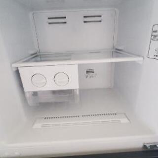 美品　未使用　冷蔵庫 HISENSE　HRB2302　総内容量227Lの画像