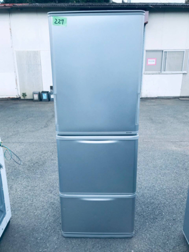 ③✨2018年製✨‼️350L‼️227番 シャープ✨ノンフロン冷凍冷蔵庫✨SJ-W351D-S‼️