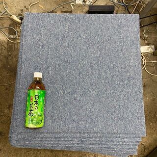 【中古】タイルカーペット100枚の画像