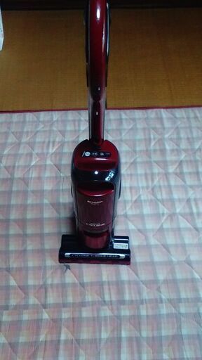 コンパクト掃除機　SHARP製