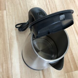 ステンレス電気ケトルの画像
